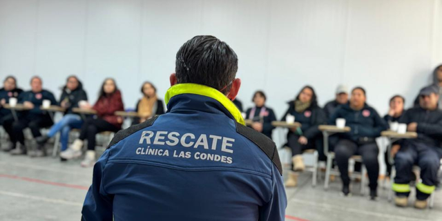 CLÍNICA LAS CONDES Y SEGUROS CLC REALIZARON TALLERES DE RCP EN COLEGIO PUCALÁN DE CHICUREO 