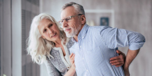 hombre con dolor de espalda
